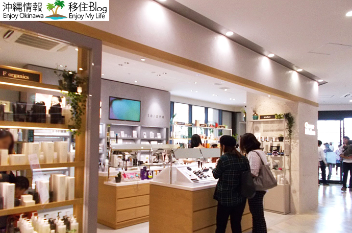 那覇OPA店内